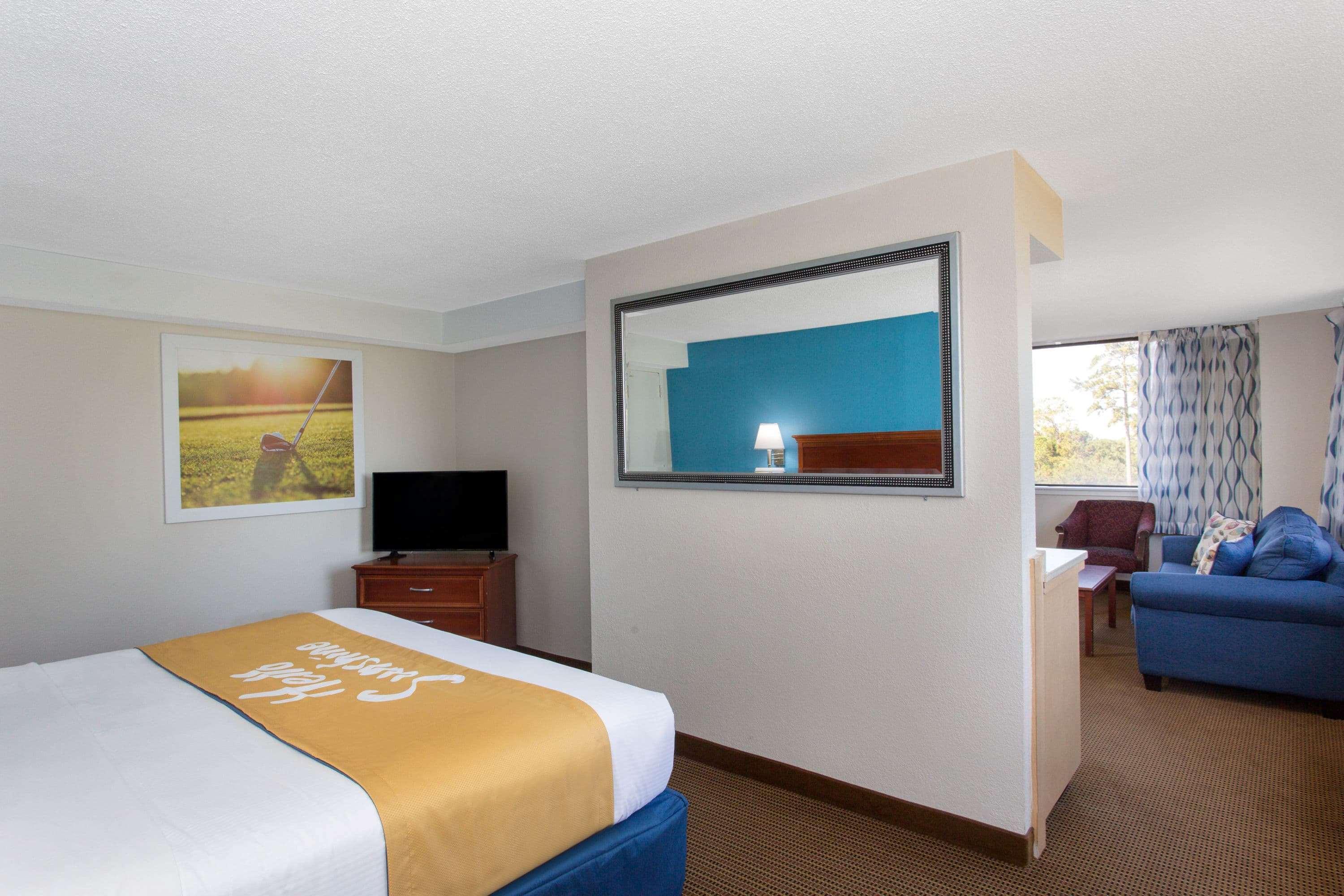 Days Inn & Suites by Wyndham Tallahassee Conf Center I-10 Bagian luar foto