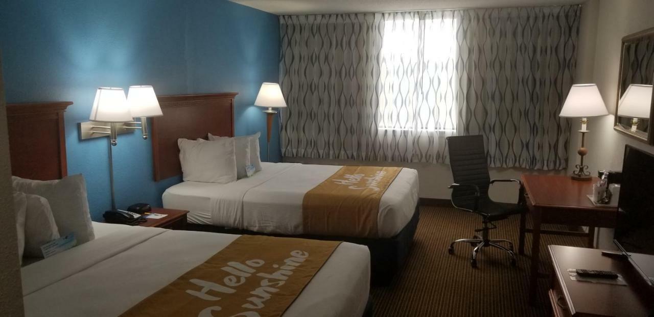 Days Inn & Suites by Wyndham Tallahassee Conf Center I-10 Bagian luar foto