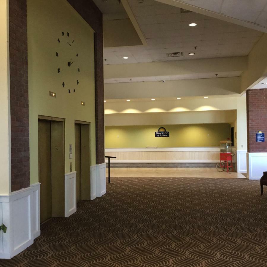 Days Inn & Suites by Wyndham Tallahassee Conf Center I-10 Bagian luar foto